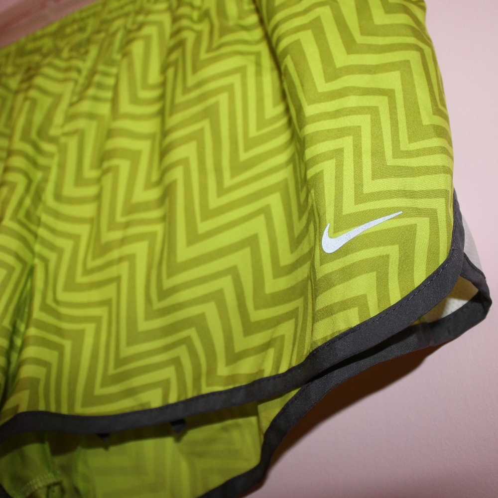 DRI - FIT Nike Running Shorts - Picture 4 of 7